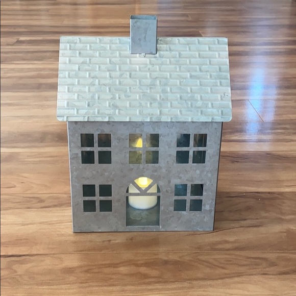 Target Lit Galvanized Farm House - Picture 2 of 8